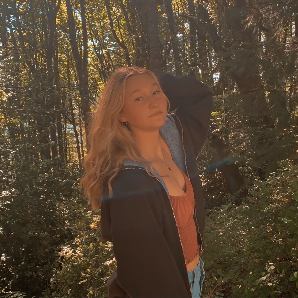 Meet your Posher, Kira